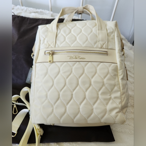NWT BELLA RUSSO Cream Quilted Nylon Backpack.   Beautiful Backpack. - Picture 1 of 13